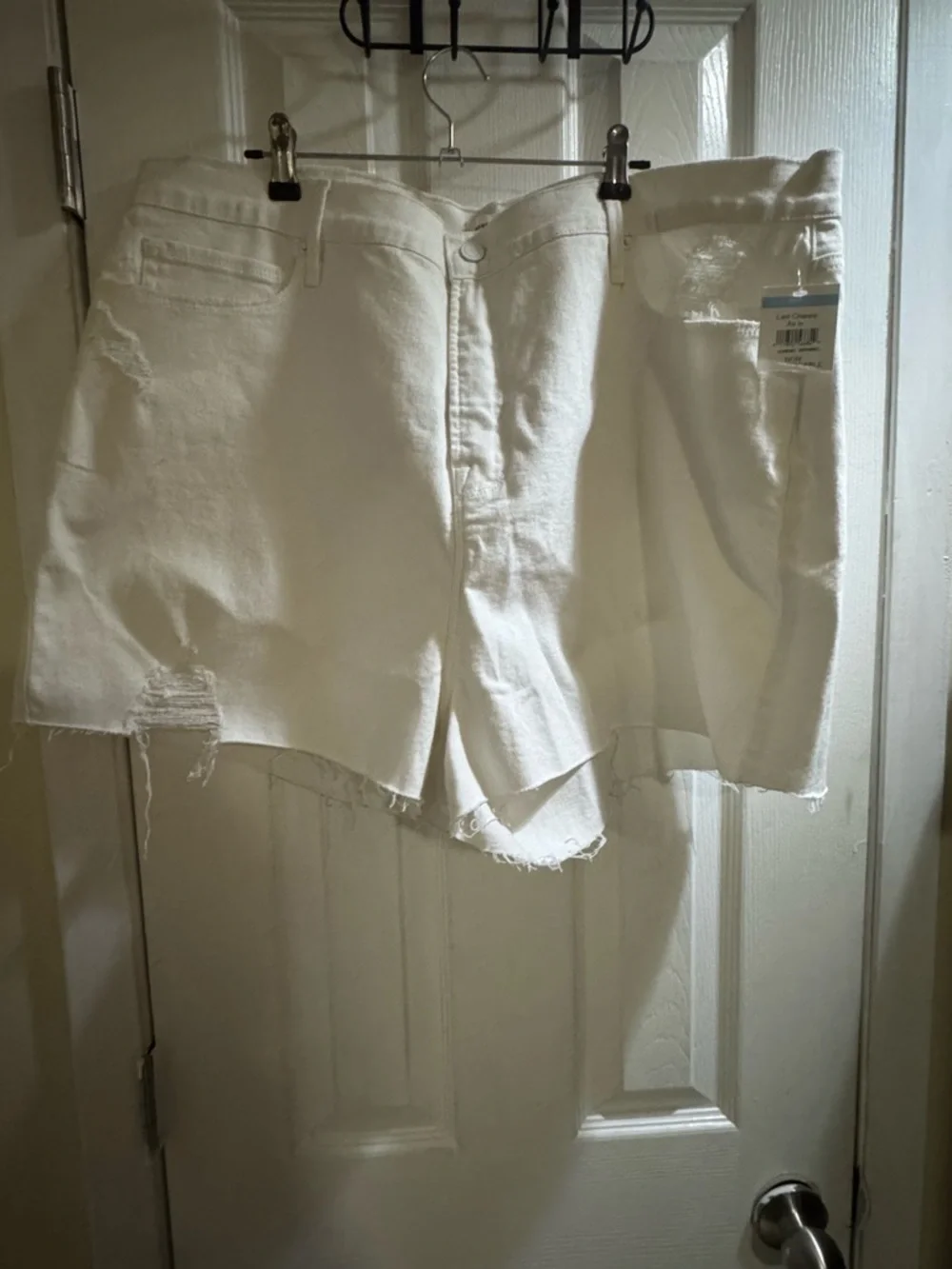 Good American White Distressed Denim Cutoff Shorts - Picture 4 of 5